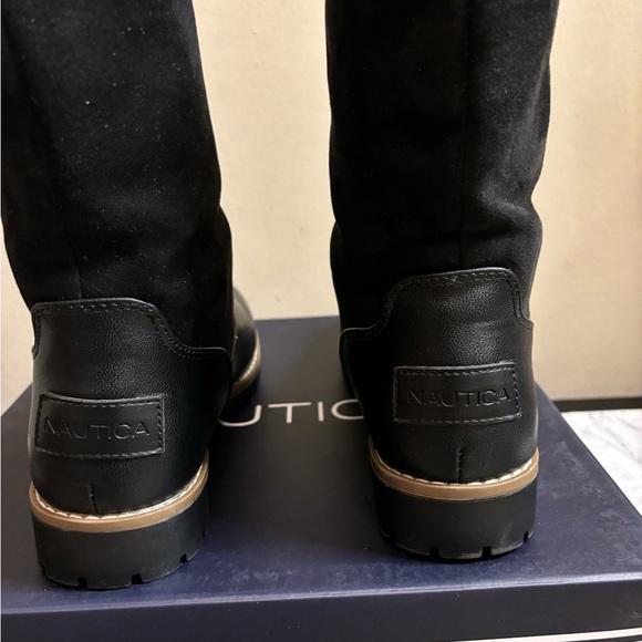 Black Nautica boots with faux fur/sherpa inside; very warm and comfortable - Picture 8 of 15